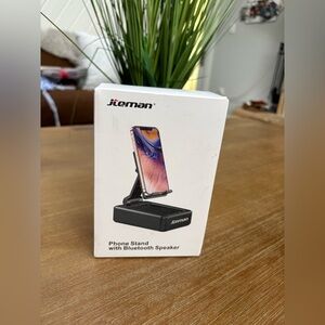 White Phone Stand with Bluetooth Speaker